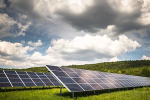 Солнечные панели: преобразование солнечной энергии в электричество для устойчивого будущего фото