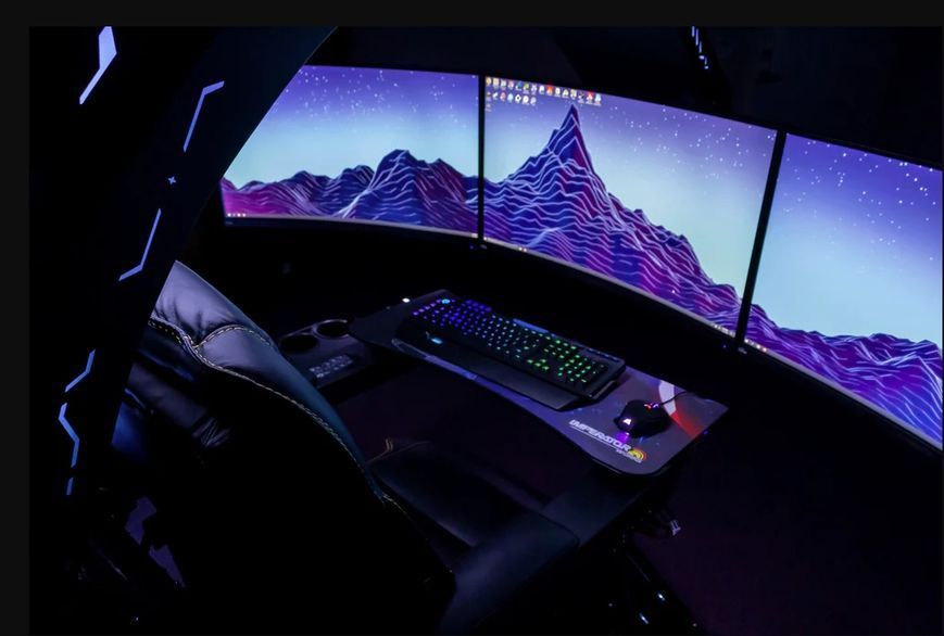 Ігрове крісло Imperatorworks IW-R1