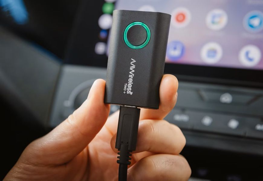 Адаптер для бездротового CarPlay та Android Auto AAWireless TWO+