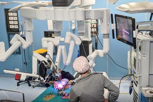 Медичні роботи: нові можливості у хірургії та реабілітації фото