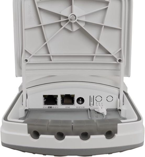 Внешний LTE Wi-Fi 6 роутер MikroTik wAP ax LTE7 kit: Cat 7, 2 диапазона, 2&times; GbE, IP66 (WAPGR-5HAXD2HAXD&R11E-7)