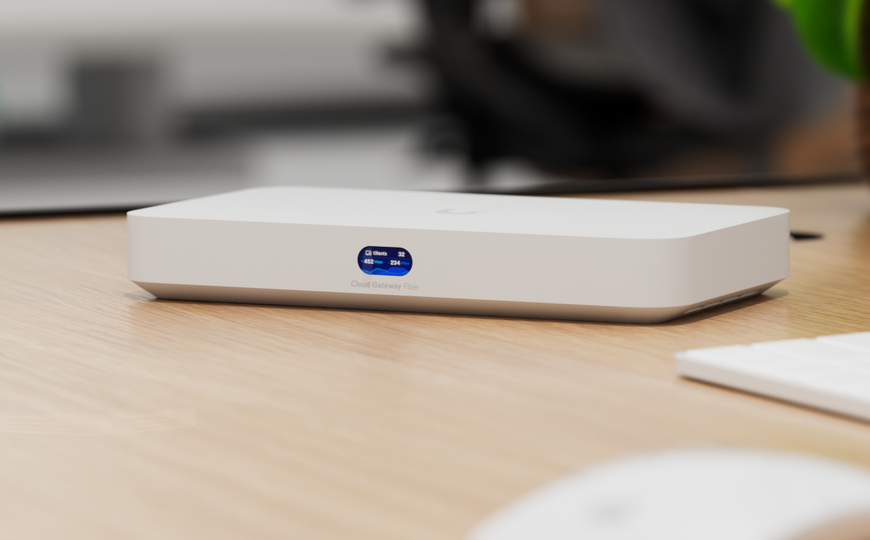 Облачный шлюз Ubiquiti UniFi Cloud Gateway Fiber 2&times;10G SFP+ 10GbE 4&times;2,5GbE IPS 5 Гбит/с PoE 30 Вт (UCG-FIBER-EU)