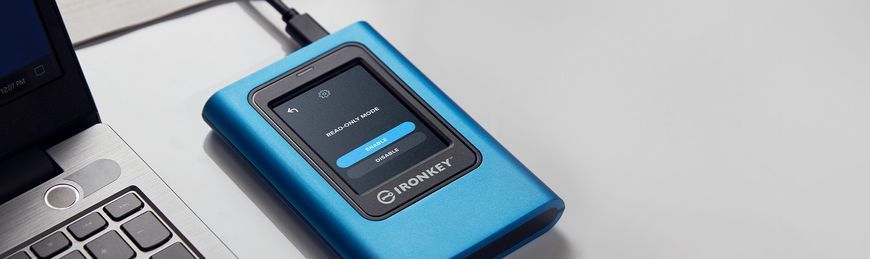 Внешний SSD Kingston IronKey Vault Privacy 80 7680 ГБ USB 3.2 Gen 1 с шифрованием XTS-AES 256 бит (IKVP80ES/7680G)