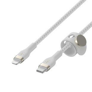 Кабель Belkin BoostCharge Pro Flex USB-C &mdash; Lightning 1 м, плетёный, силиконовый, с ремешком на магните, белый (CAA011BT1MWH)