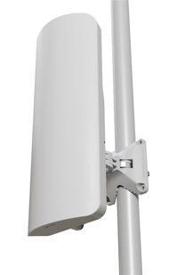 Точка доступа MikroTik mANTBox ax 15s секторная уличная, Wi-Fi 6 двухдиапазонная, SFP 2,5G, IP55 (L22UGS-5HAXD2HAXD-15S)