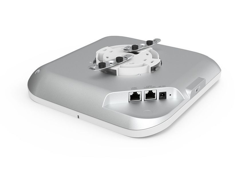 Точка доступа EnGenius ECW536 Wi-Fi 7 BE19000, 4x4x4, 2 порта 10 Гбит/с, PoE++ (ECW536/demo)