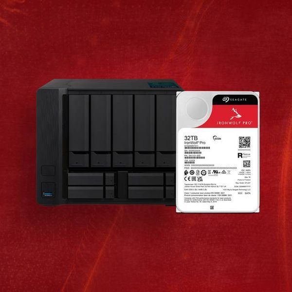 Жорсткий диск Seagate IronWolf Pro 4 ТБ 3.5" SATA 6 Гбіт/с 7200 об/хв 256 МБ для NAS (ST4000NT001)
